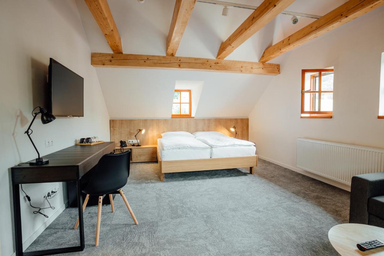 Resla I, Ii, Hotel 3*